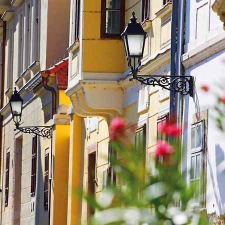 Hotel Domus Collis Gyor Exterior photo